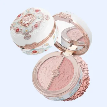 Рум'яна та матовий хайлайтер 2 в 1 від Flower Knows Butterfly Cloud Collar Rouge Box Highlighting & Blush Duo Powder (01 Rouge Snow)